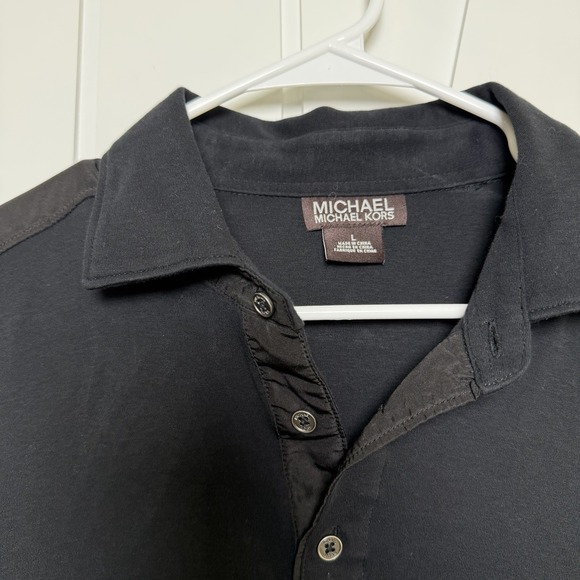 Michael Kors Men's Polo Shirt Black Size Large 100% Cotton Detail On Shoulders - Picture 3 of 8